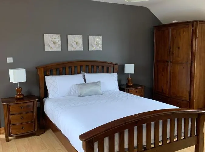 Beyond The Waters Edge House